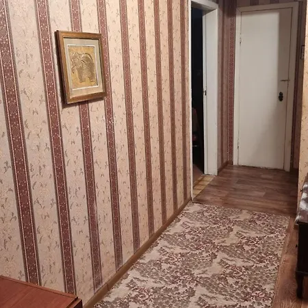 3-комнатная бочарова 43 *
